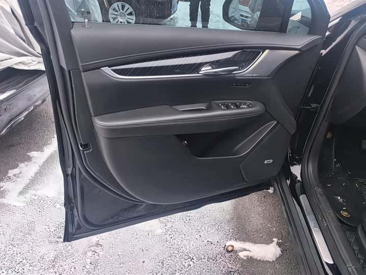 Cadillac XT6 2022 2022款 2.0T 六座四驱豪华型