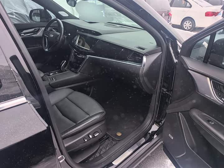 Cadillac XT6 2022 2022款 2.0T 六座四驱豪华型