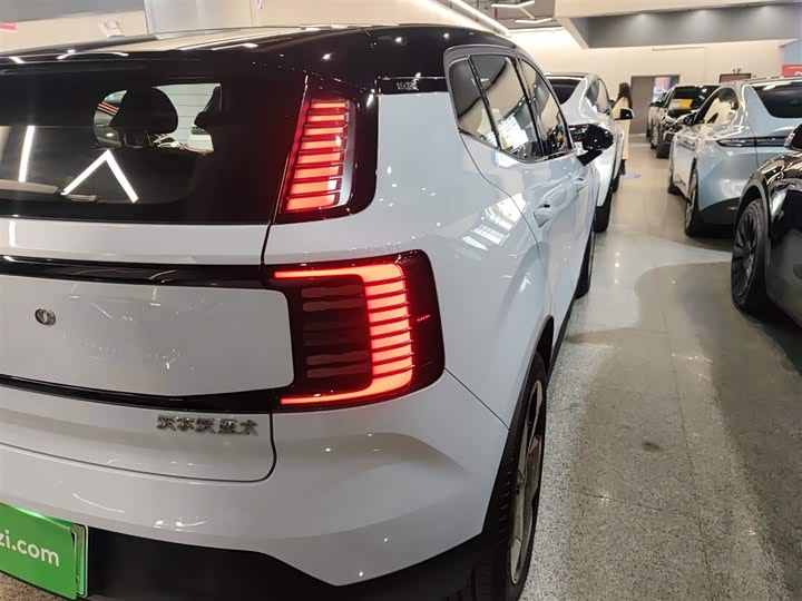 Volvo EX30 2025 2025款 后驱长续航版 Plus