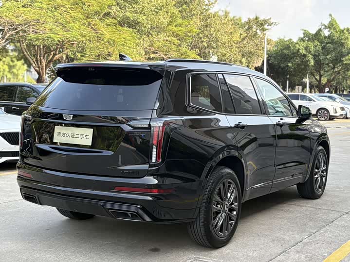 2025 Cadillac XT6