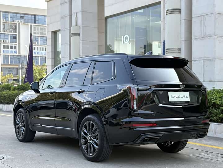 Cadillac XT6 2025 2025款 2.0T 六座四驱尊贵行政黑标版