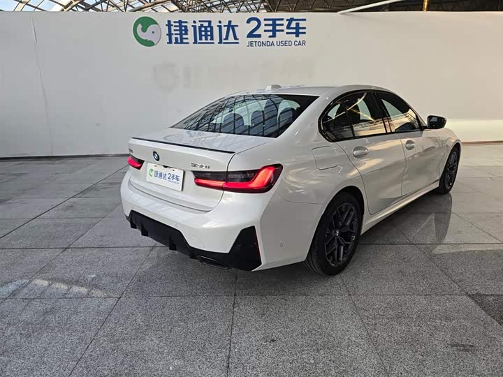 BMW 3 Series 2025 2025款 330i M运动曜夜套装
