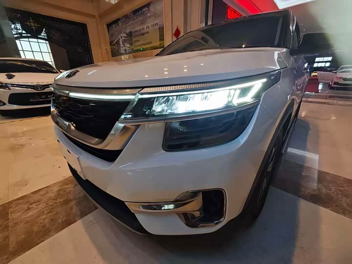 Kia KX3 2021 2021款 1.5L CVT潮流版