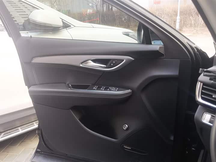 Buick Envision Plus 2024 2024款 昂科威Plus 28T 两驱尊享版