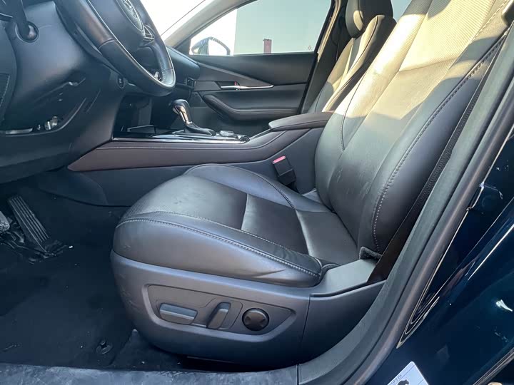 Mazda CX-30 2022 2022款 2.0L 自动嘉悦型