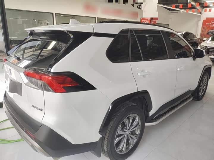 Toyota RAV4 2024 2024款 2.0L CVT两驱风尚Plus版
