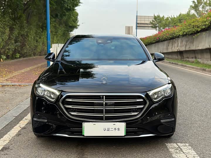 Mercedes-Benz E-Class Hybrid 2024 2024款 E 350 e L 插电式混合动力轿车