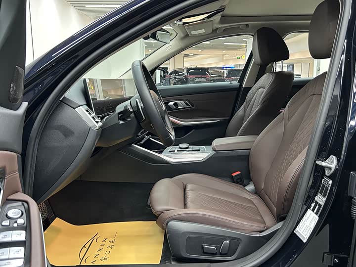BMW 3 Series 2025 2025款 330Li M运动曜夜套装