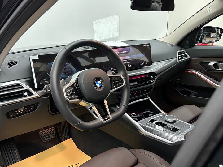BMW 3 Series 2025 2025款 330Li M运动曜夜套装