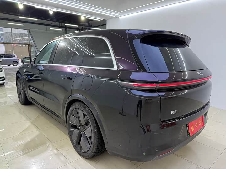 LiXiang L8 2025 2025款 Ultra 智能焕新版