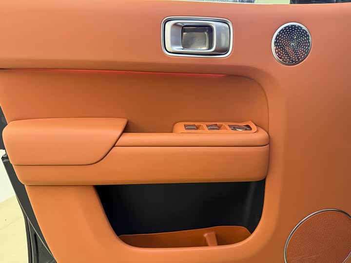 LiXiang L8 2025 2025款 Ultra 智能焕新版