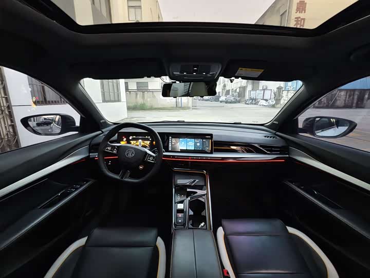 MG Motor 5 Scorpio 2022 2022款 1.5T Trophy运动旗舰版