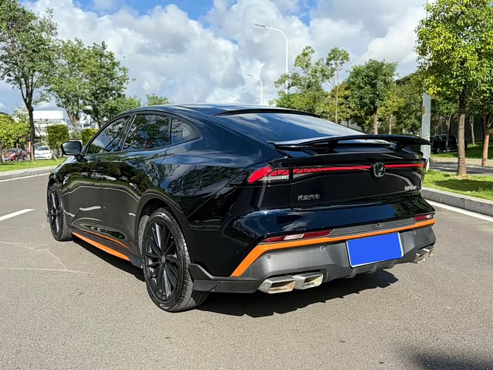 Changan UNI-V 2024 2024款 1.5T 尊贵运动型