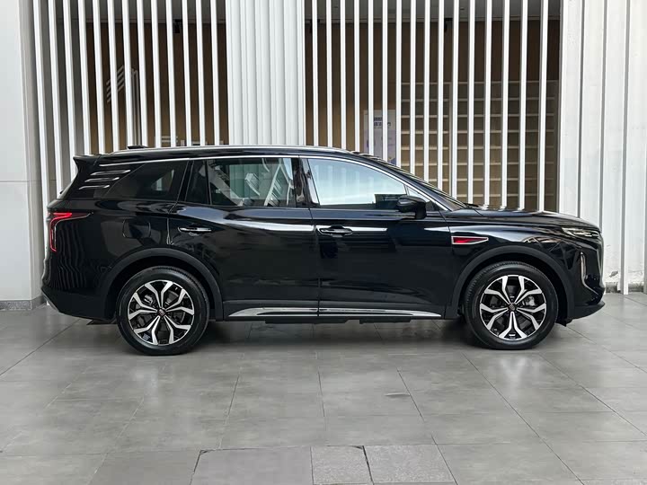 Hongqi HS7 2023 2023款 2.0T 自动四驱旗畅版 六座