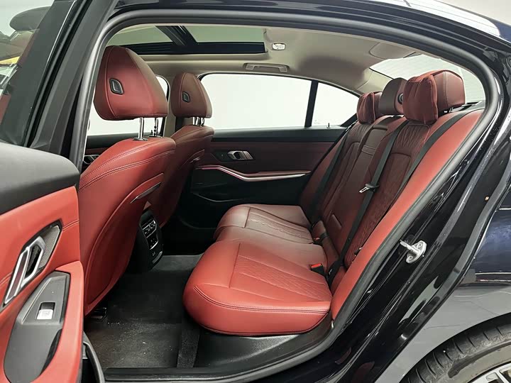 BMW 3 Series 2025 2025款 330Li M运动曜夜套装