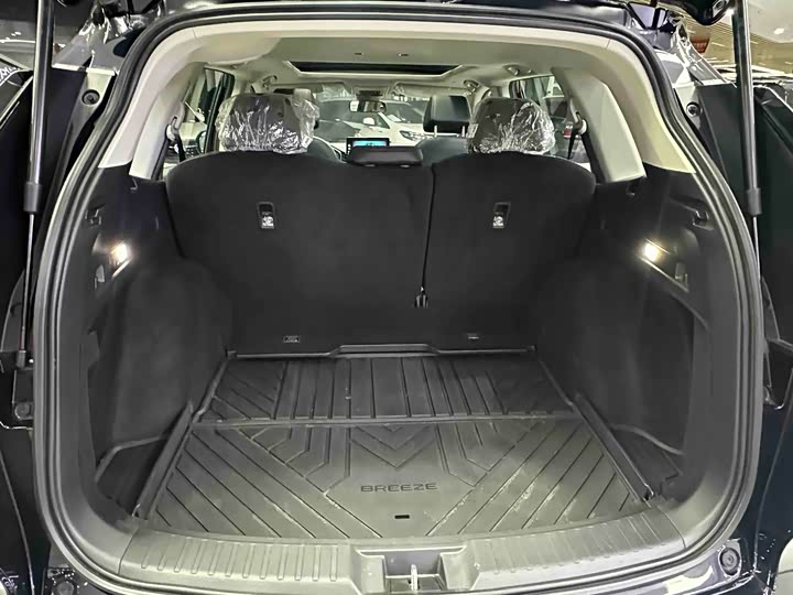 Honda Breeze 2025 2025款 240TURBO 两驱豪华版 5座