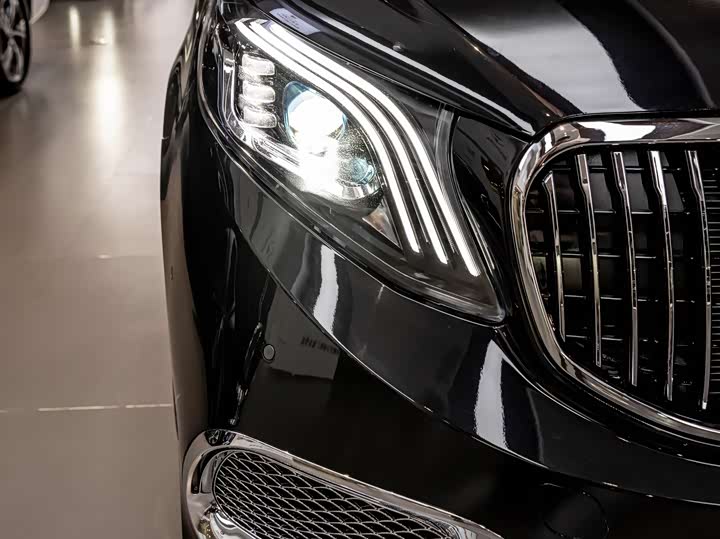 Mercedes-Benz Vito 2024 2024款 2.0T 精英版 7座