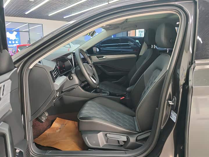 Volkswagen Sagitar L 2025 2025款 300TSI DSG超越版