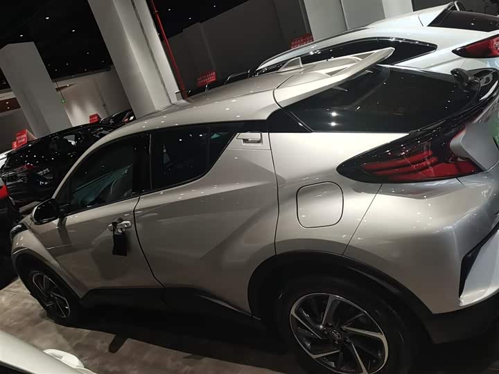 Toyota C-HR 2021 2021款 2.0L 豪华版