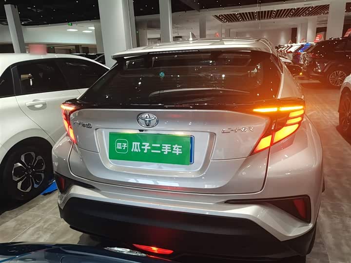 Toyota C-HR 2021 2021款 2.0L 豪华版
