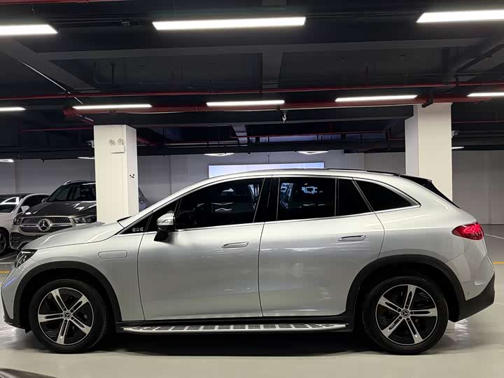 Mercedes-Benz EQE SUV 2023 2023款 350 4MATIC 先锋版