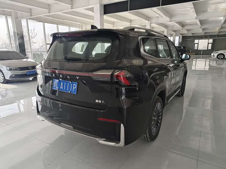 2025 Geely Okavango L