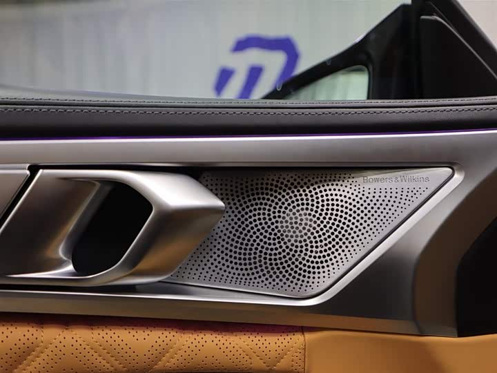 BMW M8 2020 2020款 M8 四门轿跑车 雷霆版