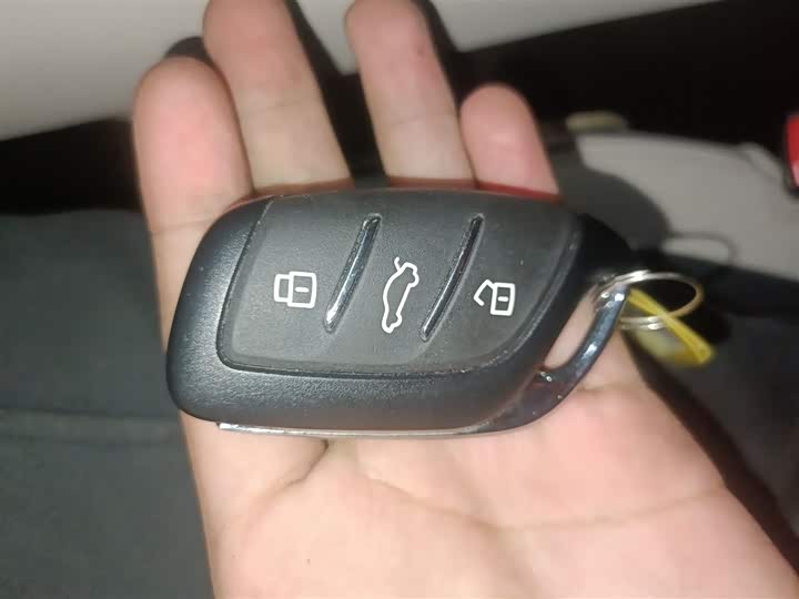 Roewe D7 2023 2023款 DMH 125km 卓越版