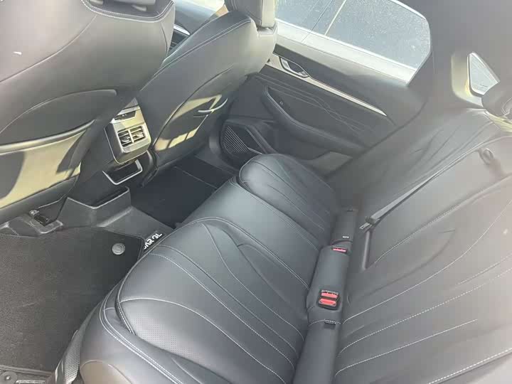 Geely Preface 2025 2025款 东方曜 1.5TD 昆仑版