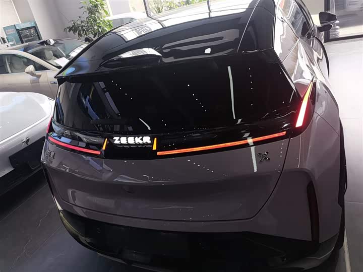Zeekr X 2025 2025款 五座后驱版