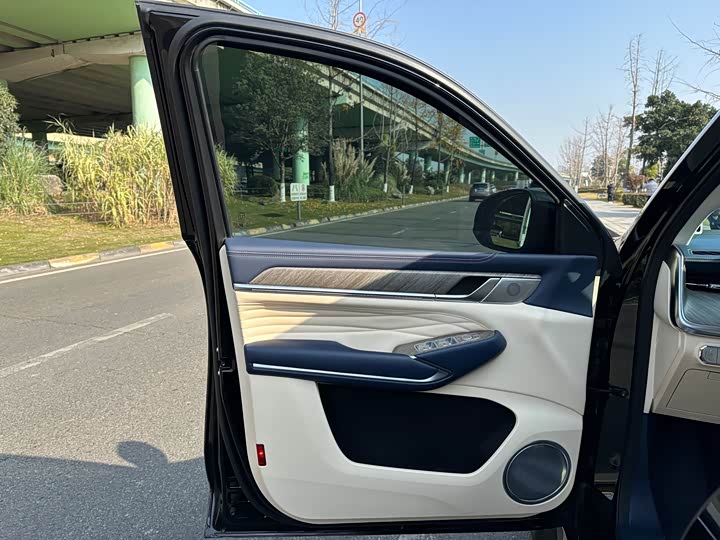 Tank 500 2023 2023款 3.0T 运动版 造境型 7座