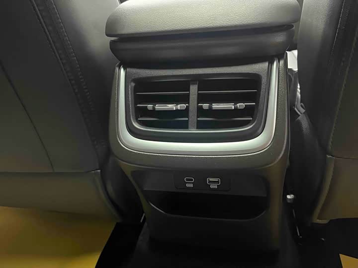 Haval Ruge Max 2023 2023款 1.5L Hi4 105 四驱智能旗舰版