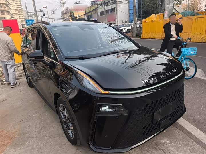 Maxus G70 2024 2024款 2.0T 自动旗舰版 7座