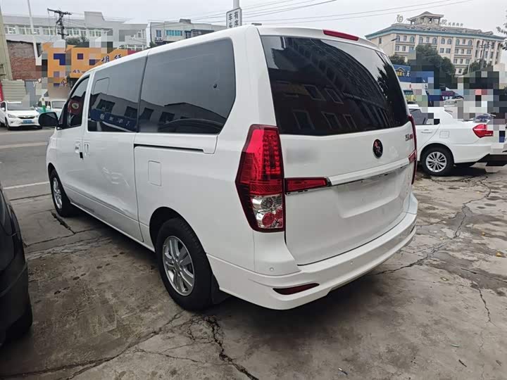 Dongfeng Forthing Lingzhi Plus 2023 2023款 2.0L 手动豪华型CNG 7座