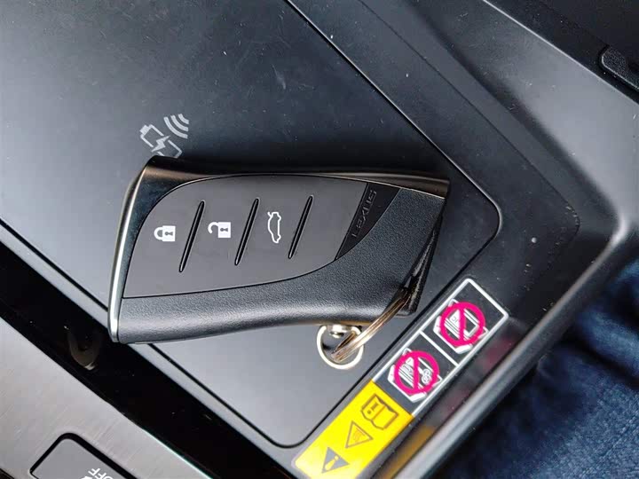 Lexus ES 2025 2025款 200 臻享版