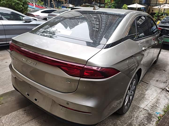 GAC Aion S 2023 2023款 魅 580 磷酸铁锂