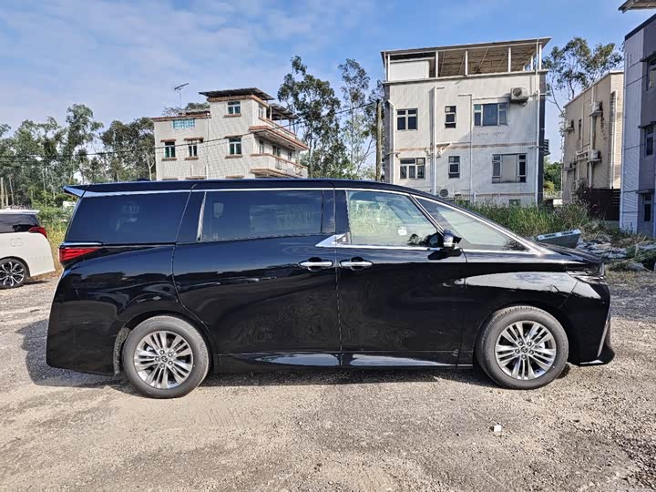 Toyota Alphard 2025 2025款 双擎 2.5L 尊贵黄金版