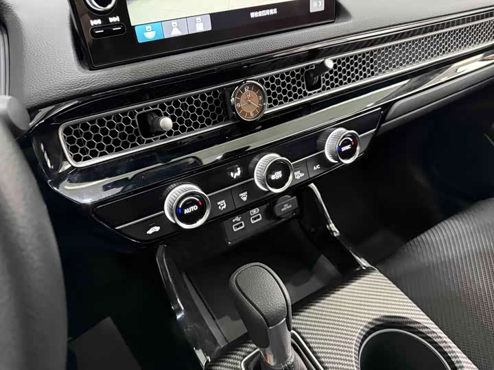 Honda Integra 2023 2023款 240TURBO CVT领先版