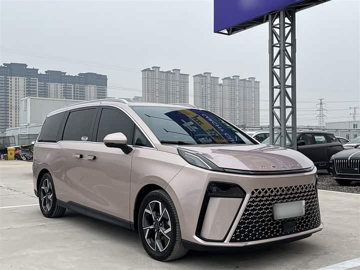 Maxus G70 2024 2024款 2.0T 自动旗舰版 7座