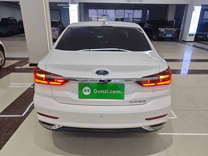 Ford Escort 2021 2021款 1.5L 自动钻石版