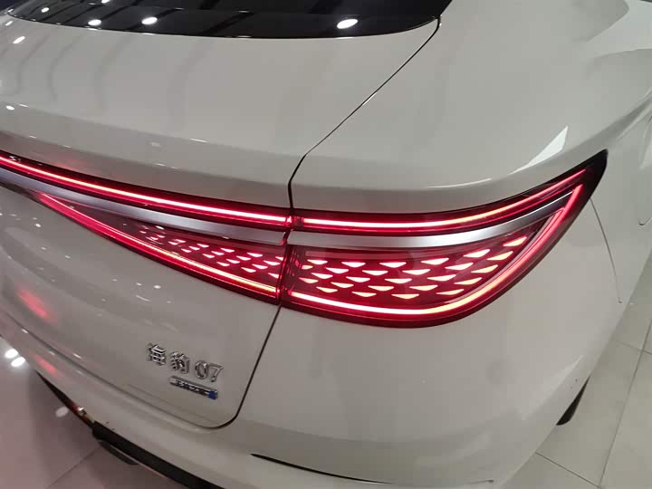 BYD Seal 07 DM-i Hybrid 2025 2025款 智驾版 DM-i 1.5T 125km 旗舰型