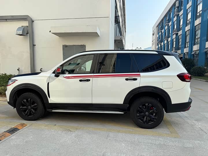 Maxus D90 Pro 2021 2021款 2.0T 柴油四驱阿拉善版 7座