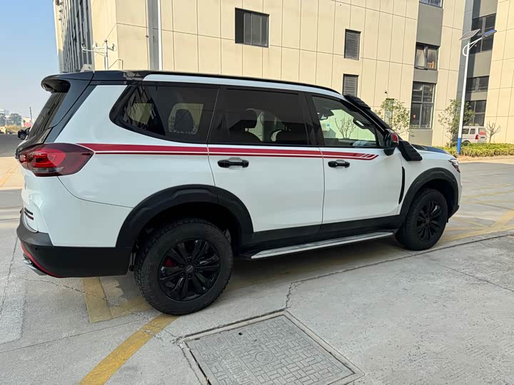 Maxus D90 Pro 2021 2021款 2.0T 柴油四驱阿拉善版 7座