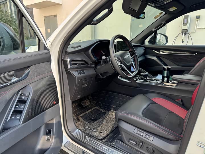 Maxus D90 Pro 2021 2021款 2.0T 柴油四驱阿拉善版 7座