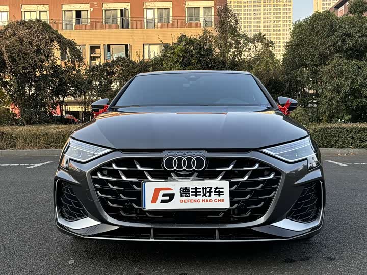 Audi A3 2025 2025款 A3L Limousine 35TFSI 飞驰尊享型