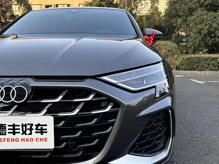 Audi A3 2025 2025款 A3L Limousine 35TFSI 飞驰尊享型