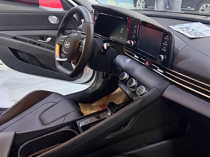 Hyundai Elantra N line 2023 2023款 1.5L CVT GLX精英版