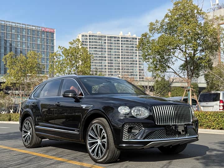 Bentley Bentayga 2023 2023款 4.0T V8 长轴距雅度版