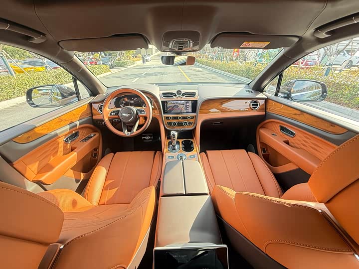 Bentley Bentayga 2023 2023款 4.0T V8 长轴距雅度版