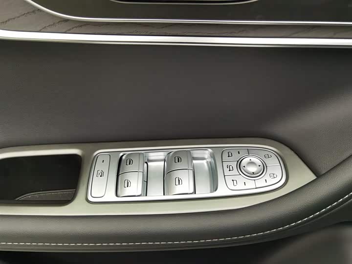 Chery Tiggo 8 Pro Hybrid 2025 2025款 冠军版 1.5T 100km 尊贵型